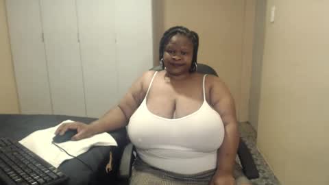 sweetnoziexxx online show from October 5, 2025, 3:43 pm
