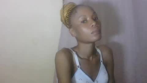 ESTHER online show from July 5, 2026, 1:23 am
