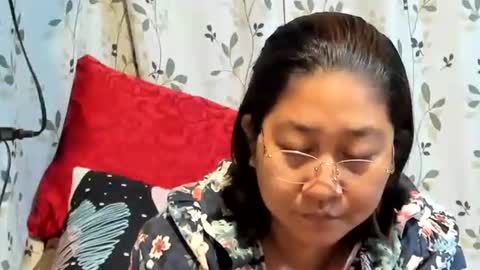 Snapshot of sweetpilipina88 chatting on October 28, 2025, 10:12 pm MIA online show from October 28, 2025, 10:12 pm