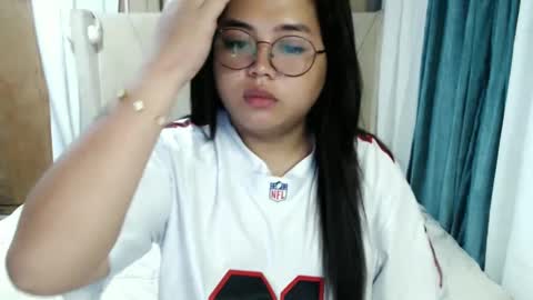 Snapshot of sweetprincess_athena chatting on March 4, 2025, 6:04 am Princess Ella online show from March 4, 2025, 6:04 am