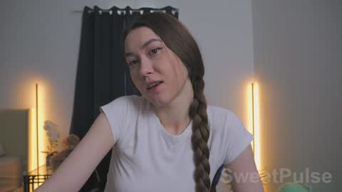 Rose online show from December 5, 2025, 4:36 pm