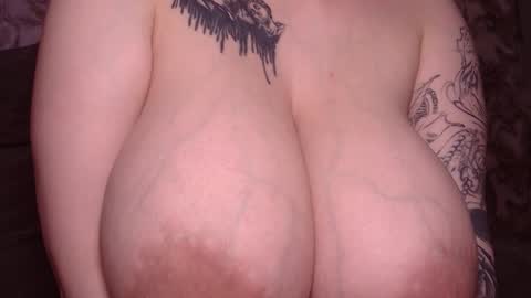 Snapshot of sweetpussy1311 chatting on February 11, 2025, 10:39 pm DianaDmitry online show from February 11, 2025, 10:39 pm