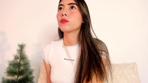 Snapshot of sweetpussyhot_ chatting on December 19, 2024, 9:29 am Hello Welcome Im here from WEDNESDAY to SUNDAY 430am to  830am and 3  to 7  timeMONDAY and TUESDAY i rest online show from December 19, 2024, 9:29 am