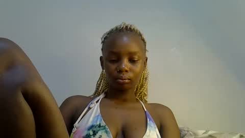 Snapshot of sweetrall chatting on March 24, 2026, 7:52 pm Lilly online show from March 24, 2026, 7:52 pm