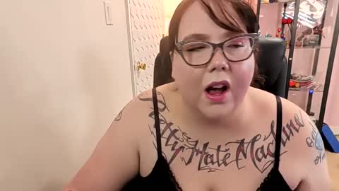 ruby and scarlet online show from November 19, 2025, 1:00 pm