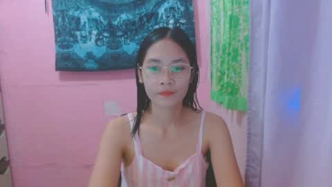Snapshot of sweetsexygirl20 chatting on June 30, 2026, 5:52 am Mia online show from June 30, 2026, 5:52 am