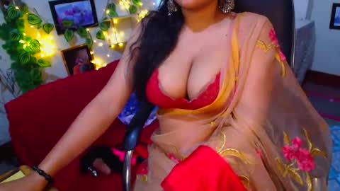 SweetSour online show from November 15, 2025, 1:36 am