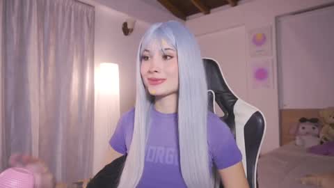 Cat independent model  online show from September 13, 2025, 1:27 am