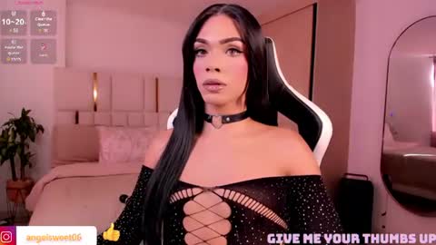 Snapshot of sweett_shinexx chatting on August 2, 2026, 9:02 pm angel online show from August 2, 2026, 9:02 pm