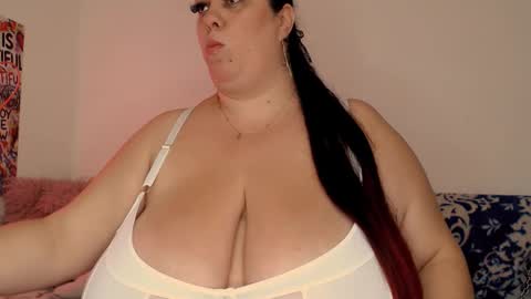 Maya online show from October 26, 2025, 6:36 pm