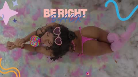 sweetviolet___ online show from December 14, 2025, 11:59 am