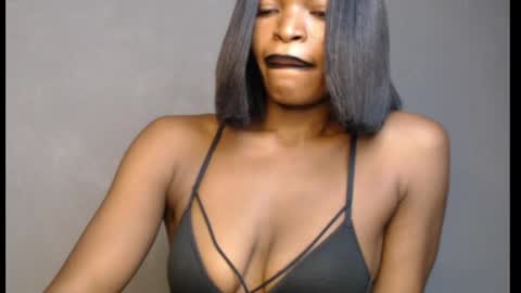 sweetxxboobsx online show from April 1, 2026, 8:37 am