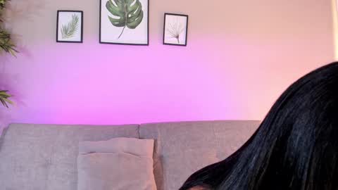 . online show from January 17, 2025, 12:21 pm