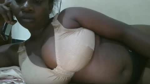 sweetyass25 online show from September 14, 2025, 6:29 pm