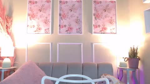 LAURA online show from February 10, 2026, 11:58 am