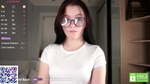 Snapshot of sweetyoops chatting on October 17, 2025, 5:48 pm Astrid online show from October 17, 2025, 5:48 pm