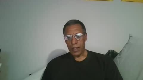 swimmerbod2495 online show from April 22, 2026, 2:25 am