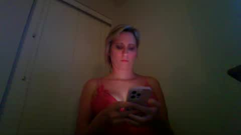 Snapshot of swingersdfw chatting on December 8, 2024, 6:43 am swingersdfw online show from December 8, 2024, 6:43 am