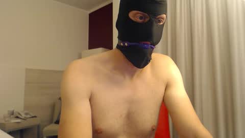 Snapshot of swissslave111 chatting on September 23, 2025, 9:29 pm swissslave111 online show from September 23, 2025, 9:29 pm