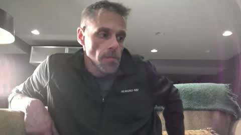 swontguy2025 online show from March 9, 2025, 6:28 am