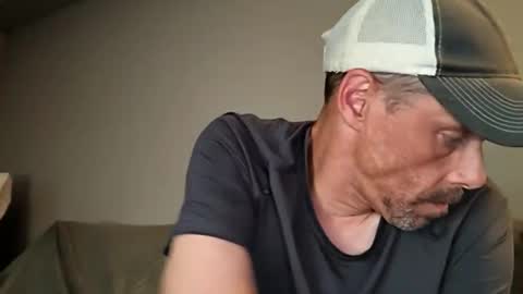 swontguy2025 online show from September 11, 2025, 3:39 am