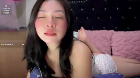 Holly online show from June 1, 2026, 10:39 am