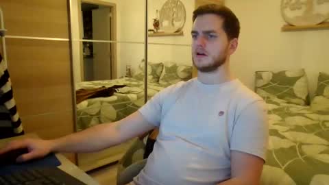 Snapshot of syl092 chatting on January 21, 2025, 6:34 pm syl092 online show from January 21, 2025, 6:34 pm