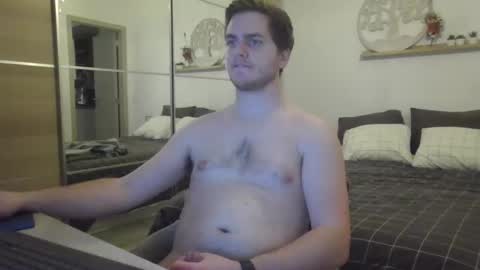 Snapshot of syl092 chatting on March 10, 2025, 6:23 pm syl092 online show from March 10, 2025, 6:23 pm