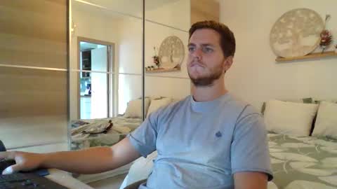 Snapshot of syl092 chatting on September 9, 2025, 5:23 pm syl092 online show from September 9, 2025, 5:23 pm