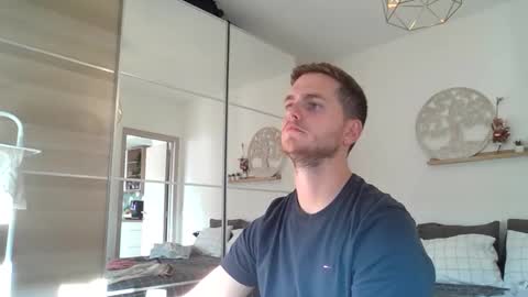 Snapshot of syl092 chatting on September 30, 2025, 3:39 pm syl092 online show from September 30, 2025, 3:39 pm