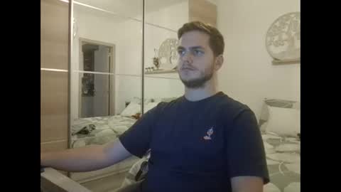 Snapshot of syl092 chatting on October 14, 2025, 5:03 pm syl092 online show from October 14, 2025, 5:03 pm