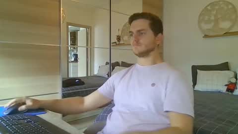 Snapshot of syl092 chatting on November 6, 2025, 1:23 pm syl092 online show from November 6, 2025, 1:23 pm