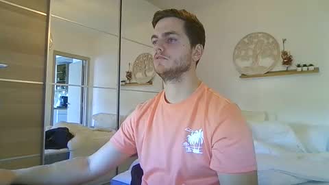 Snapshot of syl092 chatting on November 8, 2025, 10:37 am syl092 online show from November 8, 2025, 10:37 am