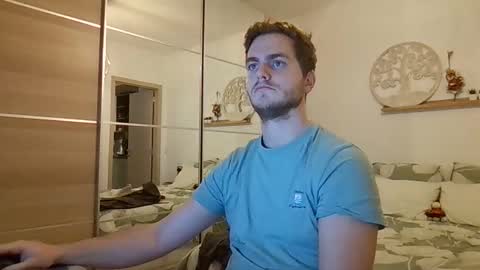 Snapshot of syl092 chatting on November 19, 2025, 5:02 pm syl092 online show from November 19, 2025, 5:02 pm