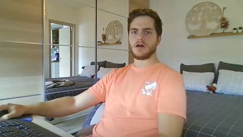 Snapshot of syl092 chatting on November 24, 2025, 12:27 pm syl092 online show from November 24, 2025, 12:27 pm