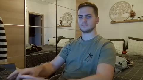 Snapshot of syl092 chatting on December 3, 2025, 7:12 pm syl092 online show from December 3, 2025, 7:12 pm