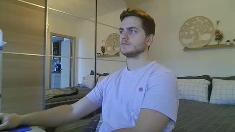 Snapshot of syl092 chatting on January 7, 2026, 9:34 am syl092 online show from January 7, 2026, 9:34 am