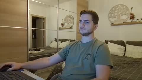 Snapshot of syl092 chatting on January 8, 2026, 4:53 pm syl092 online show from January 8, 2026, 4:53 pm