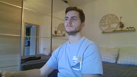 Snapshot of syl092 chatting on January 12, 2026, 9:25 am syl092 online show from January 12, 2026, 9:25 am