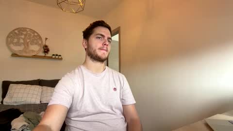 Snapshot of syl092 chatting on January 15, 2026, 12:32 pm syl092 online show from January 15, 2026, 12:32 pm