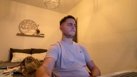 Snapshot of syl092 chatting on February 11, 2026, 5:07 pm syl092 online show from February 11, 2026, 5:07 pm