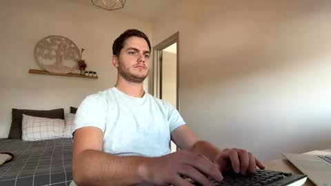 syl092 online show from March 28, 2026, 1:22 pm