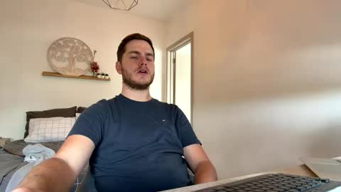 syl092 online show from April 16, 2026, 12:28 pm