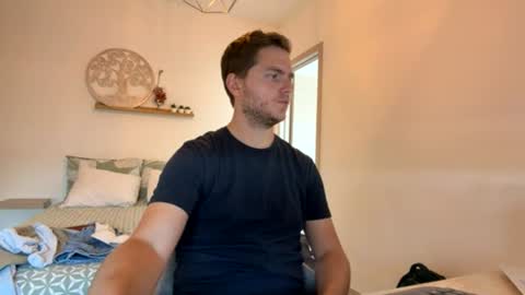 Snapshot of syl092 chatting on July 15, 2026, 12:54 pm syl092 online show from July 15, 2026, 12:54 pm