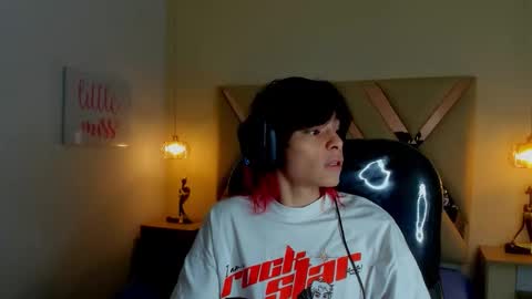 sylasfrost online show from February 23, 2026, 11:51 am