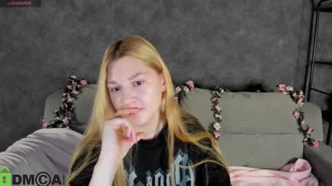 Snapshot of sylvia_ortiz chatting on November 9, 2025, 1:04 am Sylvia online show from November 9, 2025, 1:04 am