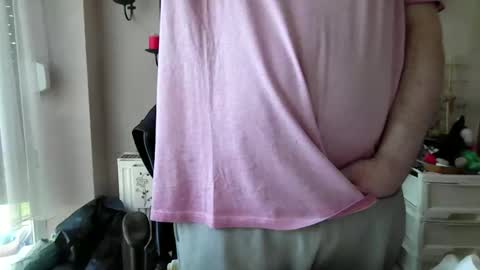 sympon1e online show from April 15, 2026, 8:32 am