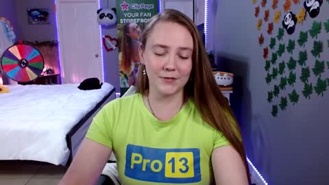 Jennah online show from March 8, 2026, 2:04 am