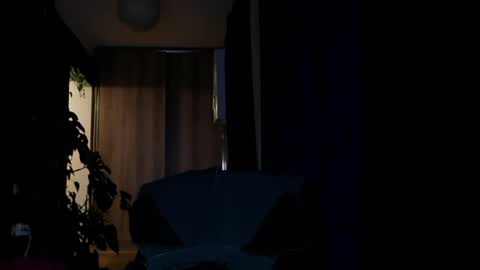 Snapshot of t_huracane chatting on January 20, 2025, 5:48 pm Huracane online show from January 20, 2025, 5:48 pm