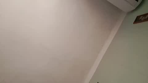 Snapshot of t_huracane chatting on January 25, 2025, 5:40 am Huracane online show from January 25, 2025, 5:40 am